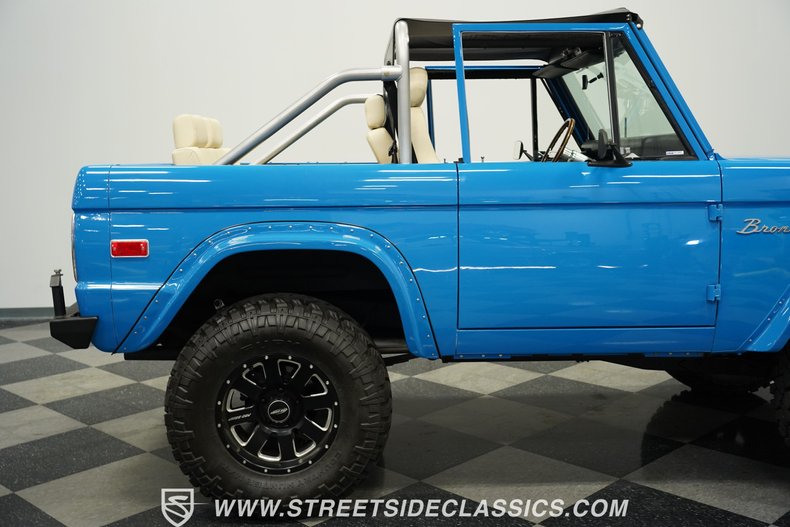 Ford-Bronco-1972-Bahama-Blue-White-29