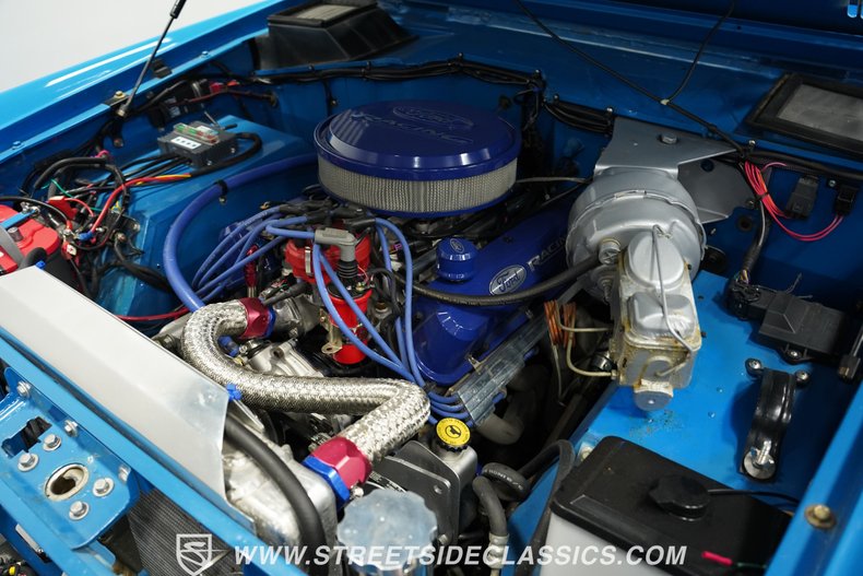 Ford-Bronco-1972-Bahama-Blue-White-3