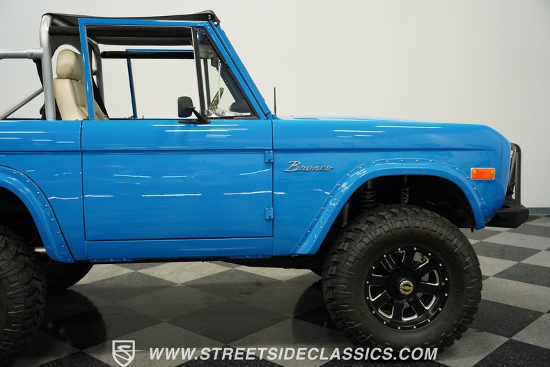Ford-Bronco-1972-Bahama-Blue-White-30
