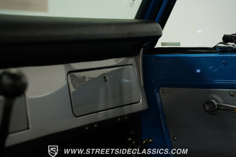 Ford-Bronco-1972-Bahama-Blue-White-41