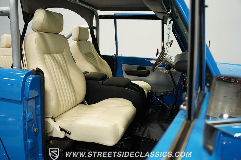 Ford-Bronco-1972-Bahama-Blue-White-43
