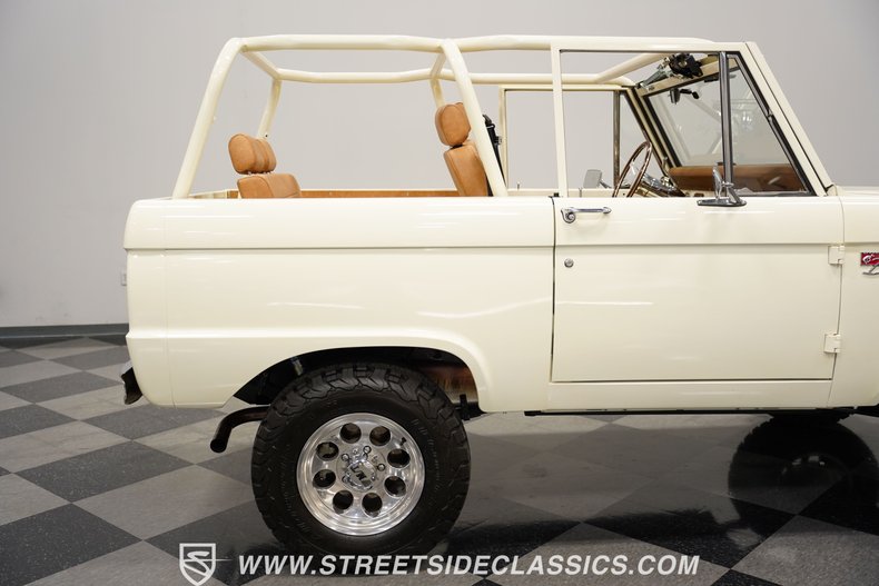 Ford-Bronco-1972-Wimbledon-White-Tan-40
