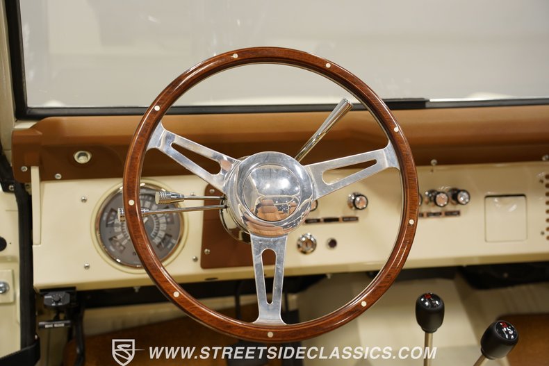 Ford-Bronco-1972-Wimbledon-White-Tan-8