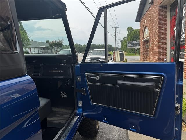 Ford-Bronco-1973-12