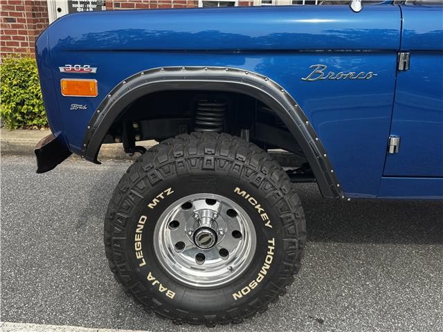 Ford-Bronco-1973-2