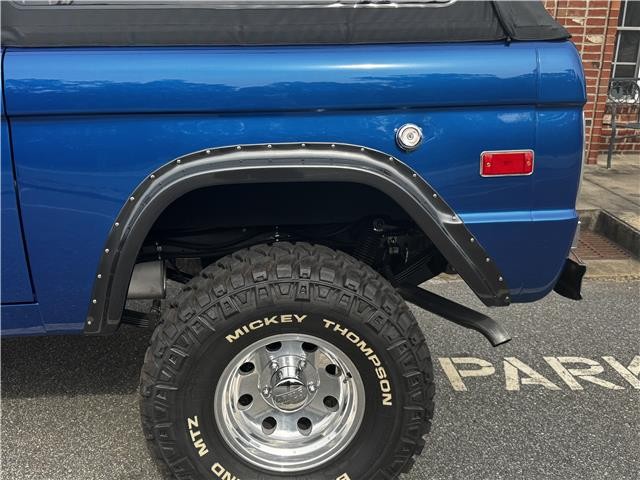 Ford-Bronco-1973-4