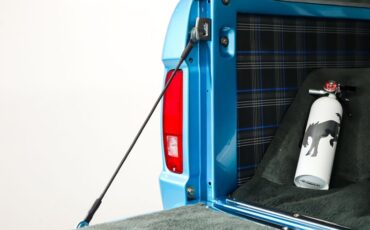 Ford-Bronco-1973-Electric-Blue-Black-14