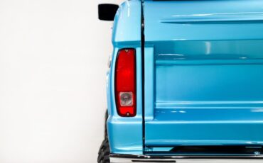 Ford-Bronco-1973-Electric-Blue-Black-37