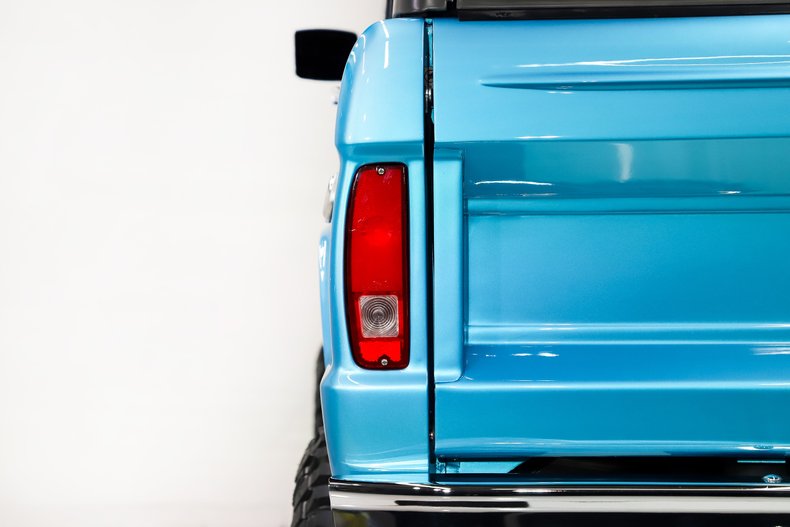 Ford-Bronco-1973-Electric-Blue-Black-37