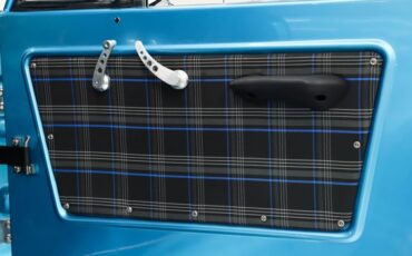 Ford-Bronco-1973-Electric-Blue-Black-43