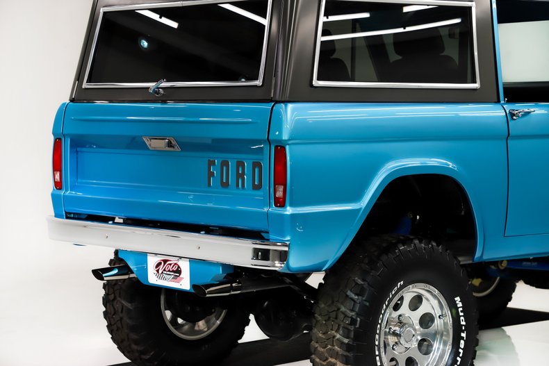 Ford-Bronco-1973-Electric-Blue-Black-44