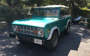 Ford-Bronco-1974-SUV-1