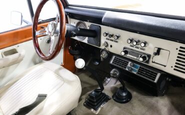 Ford-Bronco-1974-SUV-16