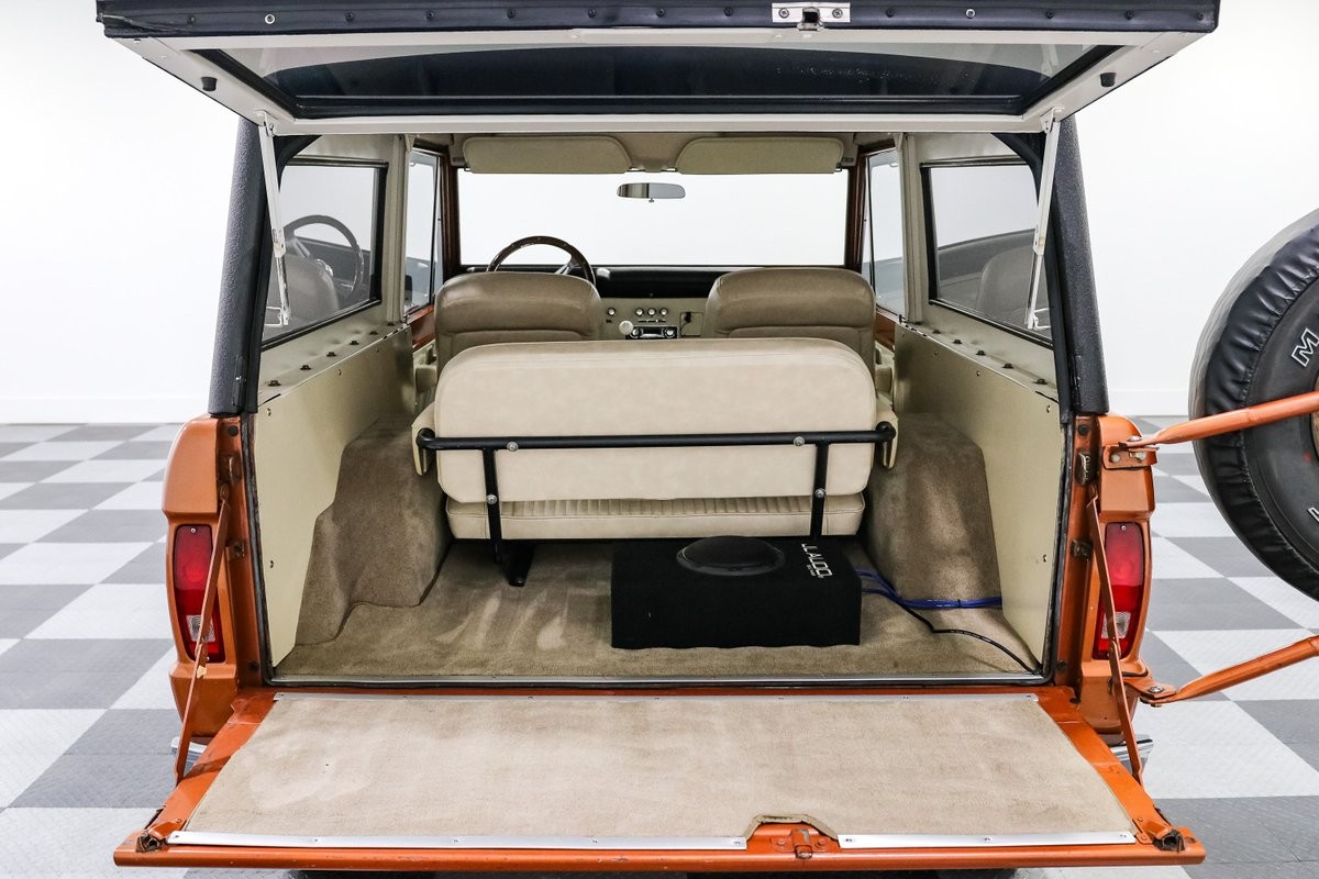 Ford-Bronco-1974-SUV-23