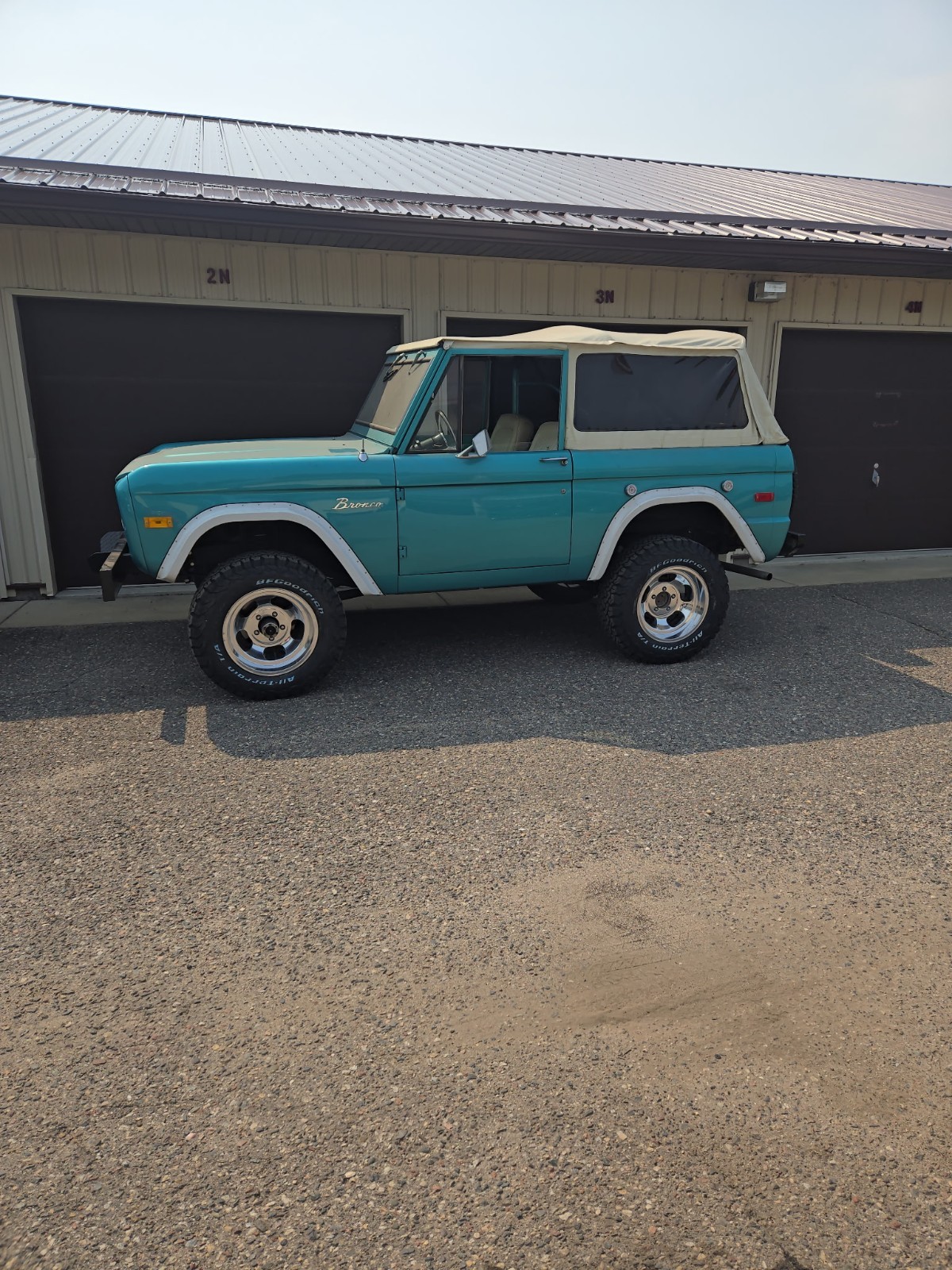 Ford-Bronco-1974-SUV-5