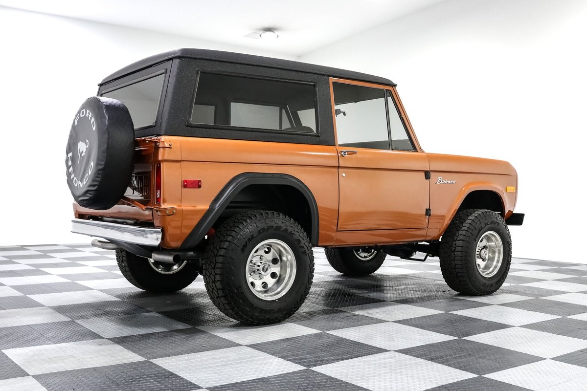 Ford-Bronco-1974-SUV-6