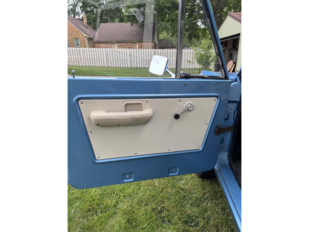 Ford-Bronco-1974-medium-blue-metallic-off-white-11