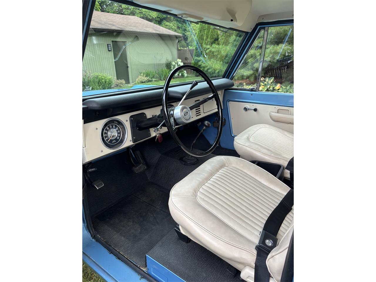 Ford-Bronco-1974-medium-blue-metallic-off-white-12