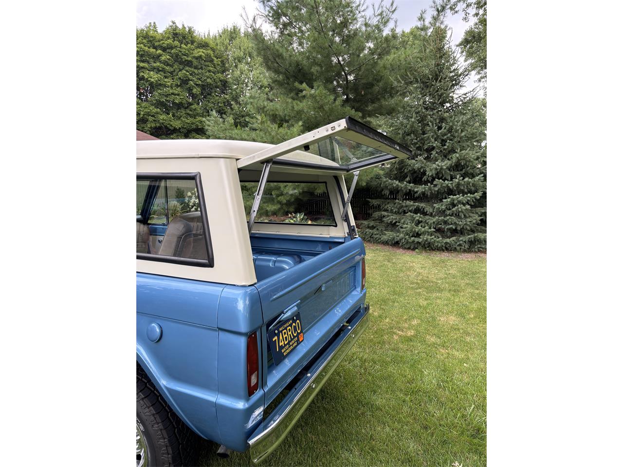 Ford-Bronco-1974-medium-blue-metallic-off-white-19