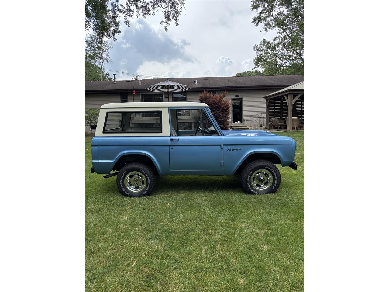 Ford-Bronco-1974-medium-blue-metallic-off-white-7
