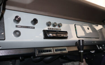 Ford-Bronco-1976-SUV-22