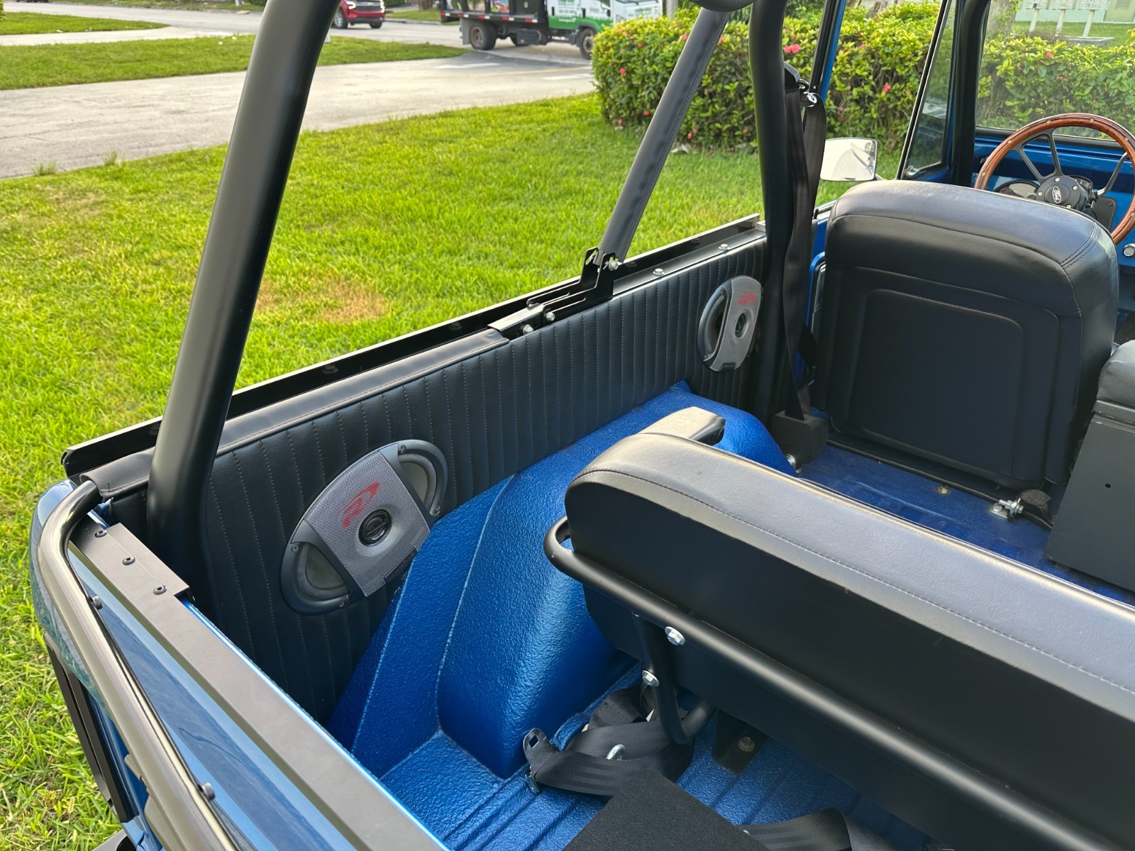 Ford-Bronco-1977-20