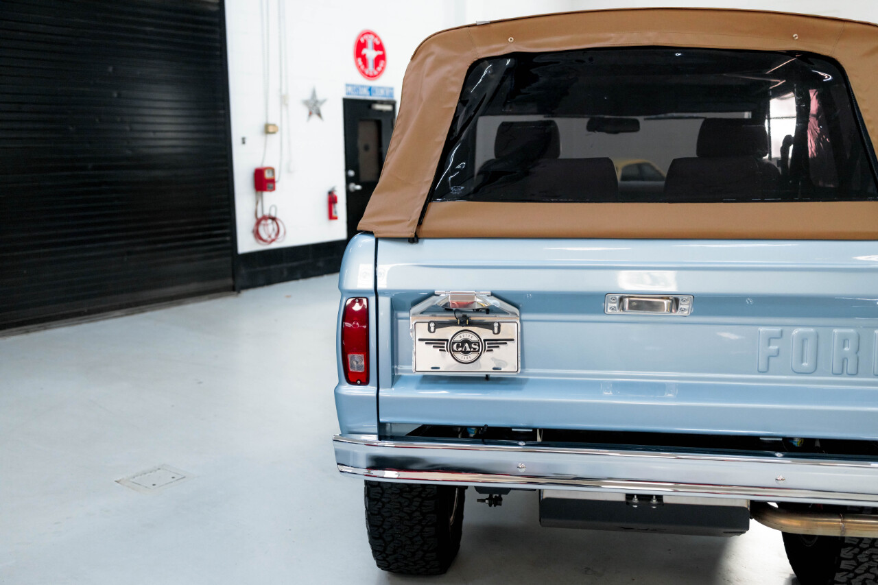 Ford-Bronco-1977-SUV-26