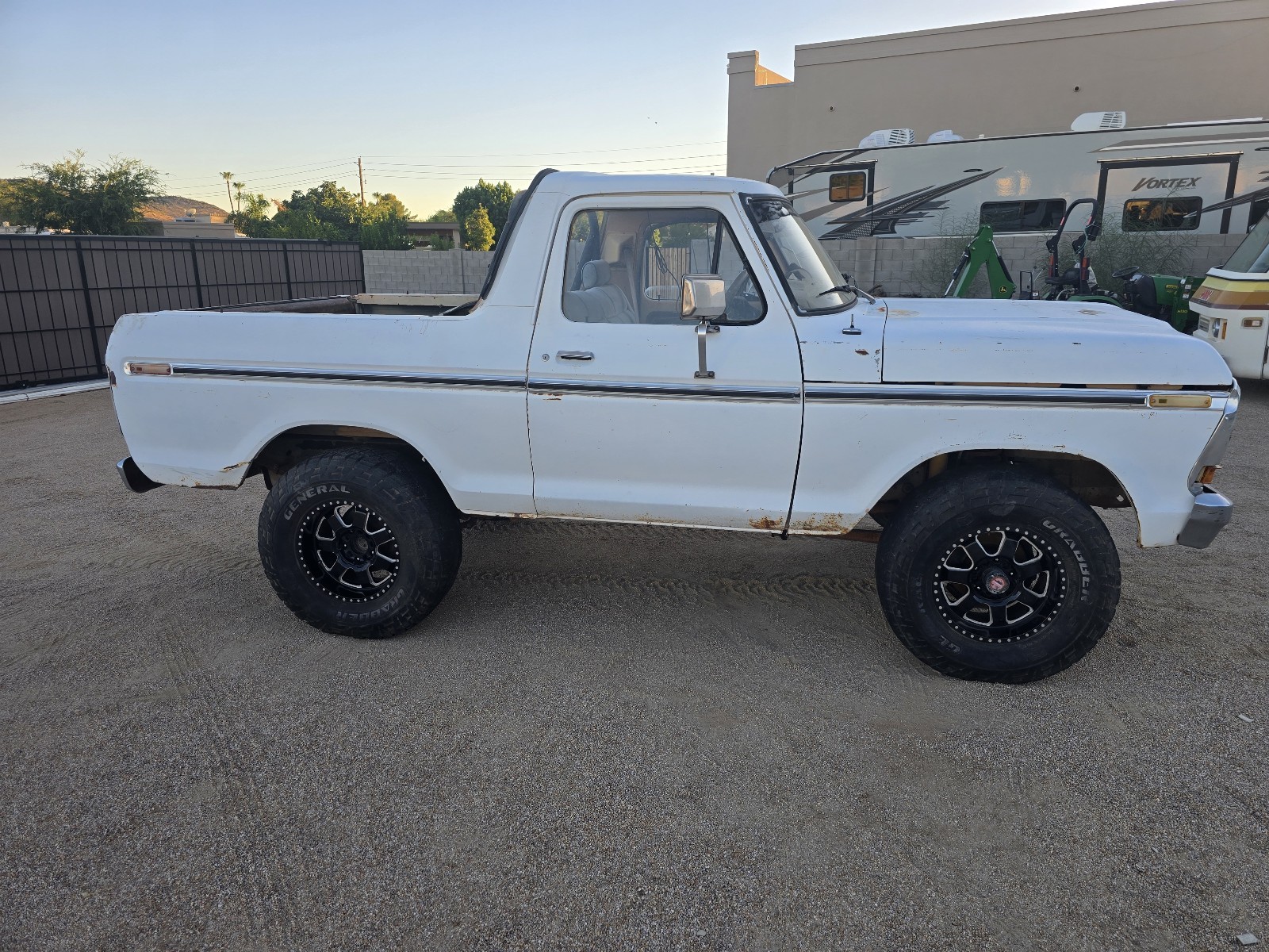 Ford-Bronco-1978-1