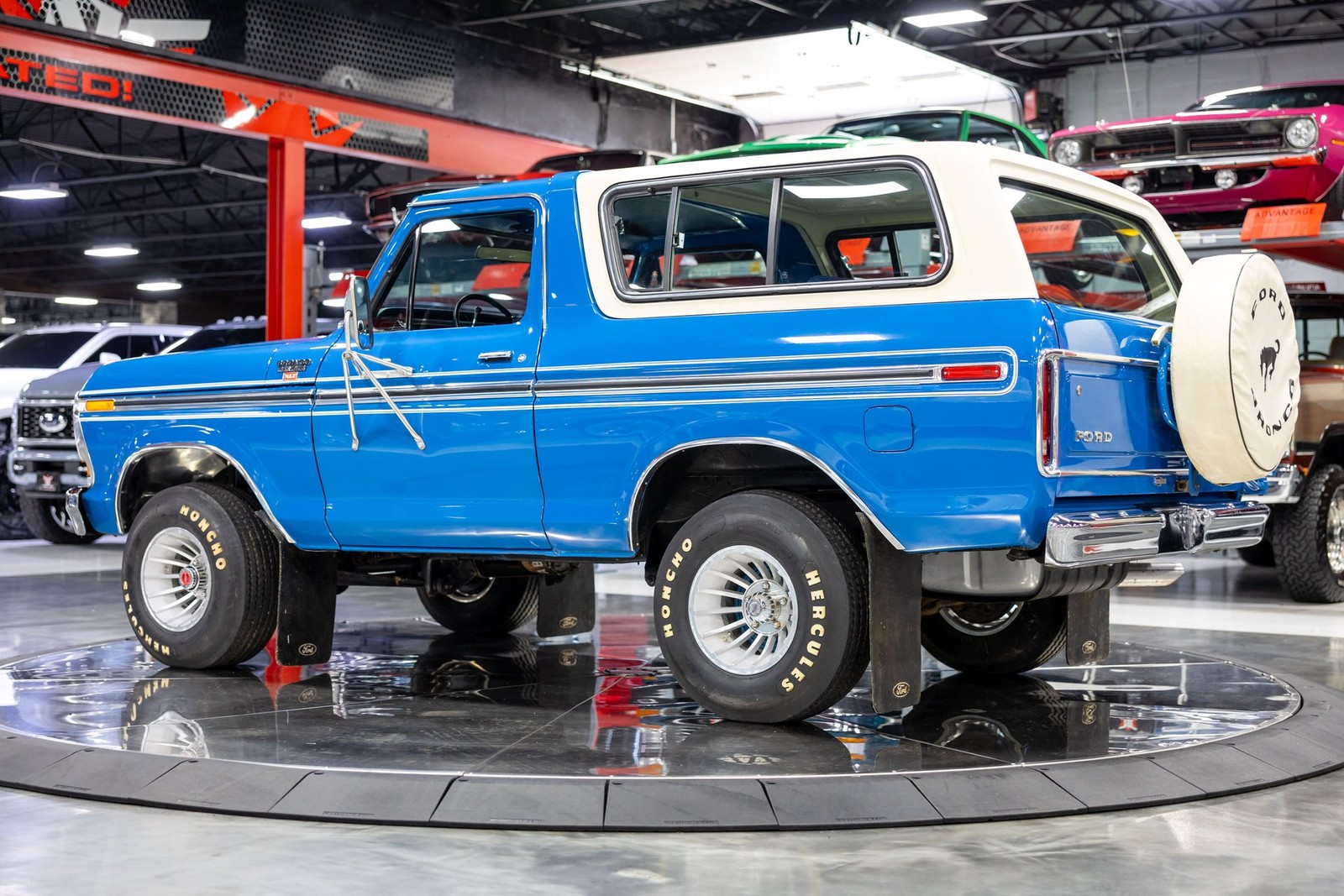 Ford-Bronco-1978-SUV-12
