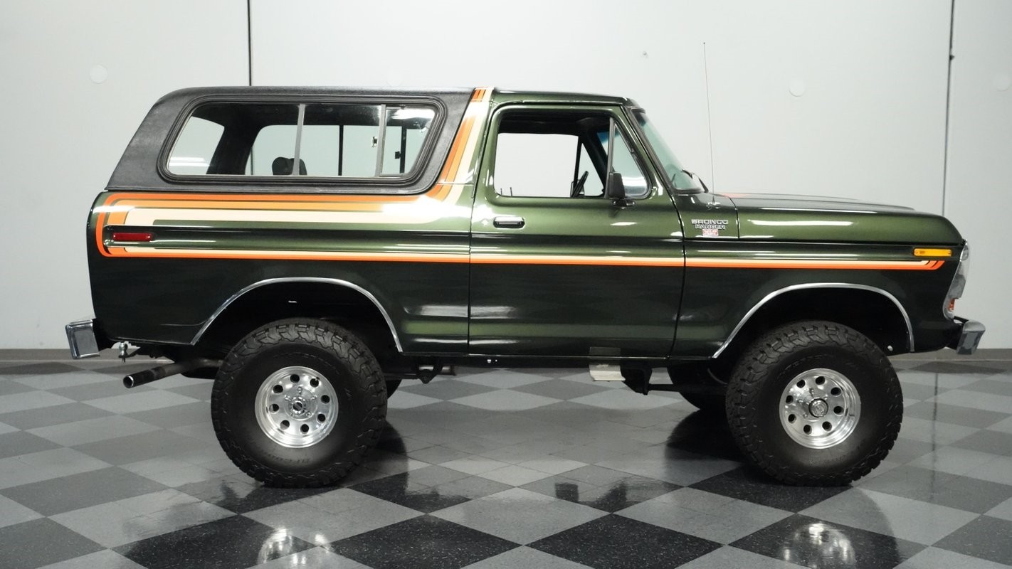 Ford-Bronco-1978-SUV-12