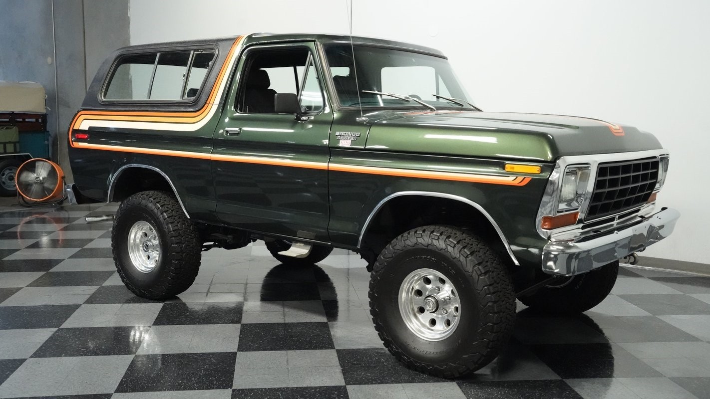 Ford-Bronco-1978-SUV-13