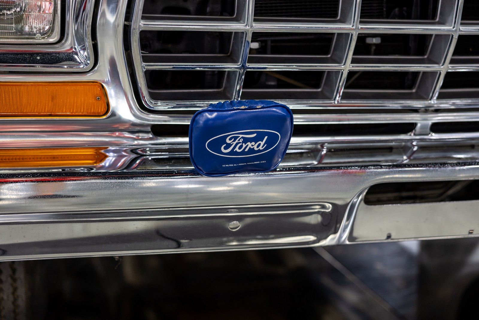 Ford-Bronco-1978-SUV-19