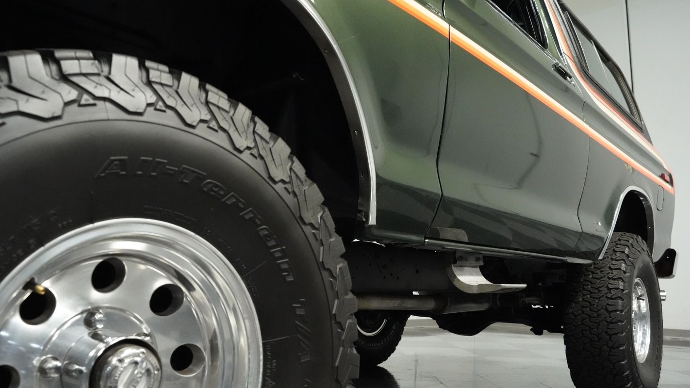 Ford-Bronco-1978-SUV-19