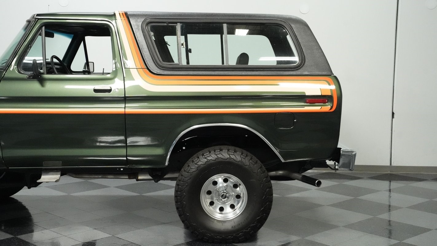 Ford-Bronco-1978-SUV-21