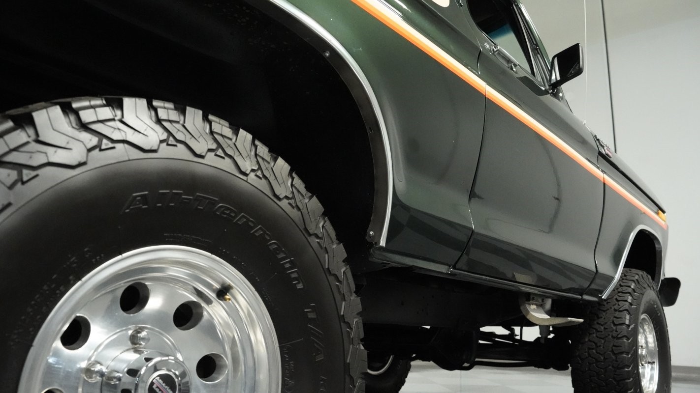 Ford-Bronco-1978-SUV-24