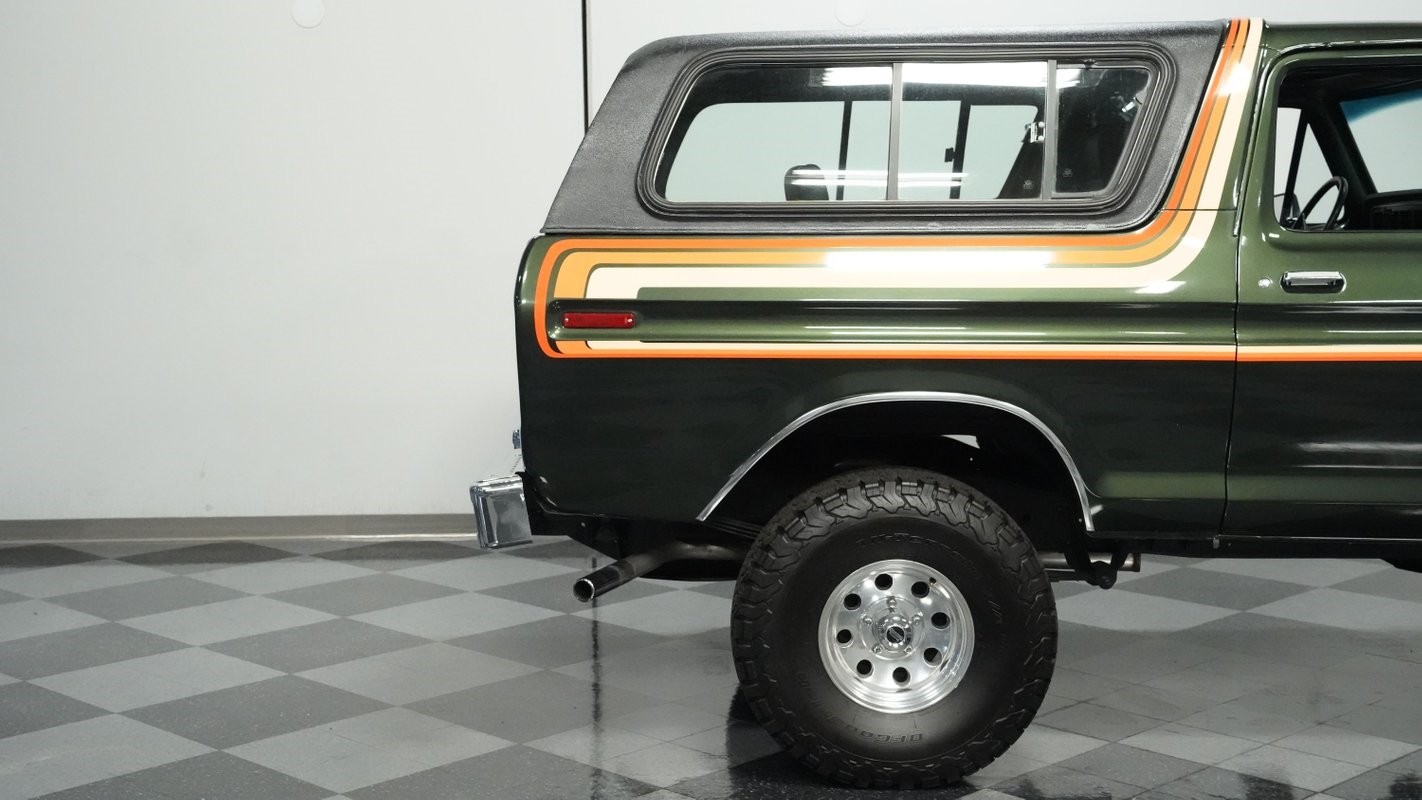 Ford-Bronco-1978-SUV-25