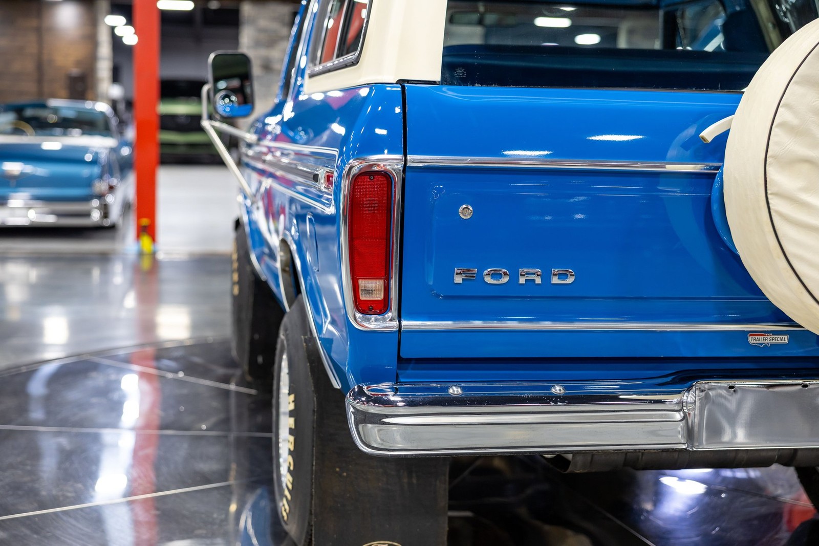 Ford-Bronco-1978-SUV-28