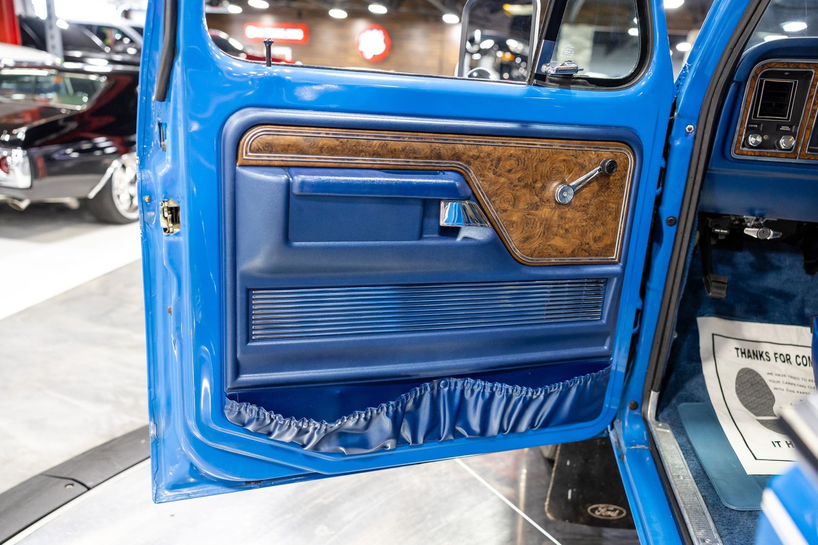 Ford-Bronco-1978-SUV-36
