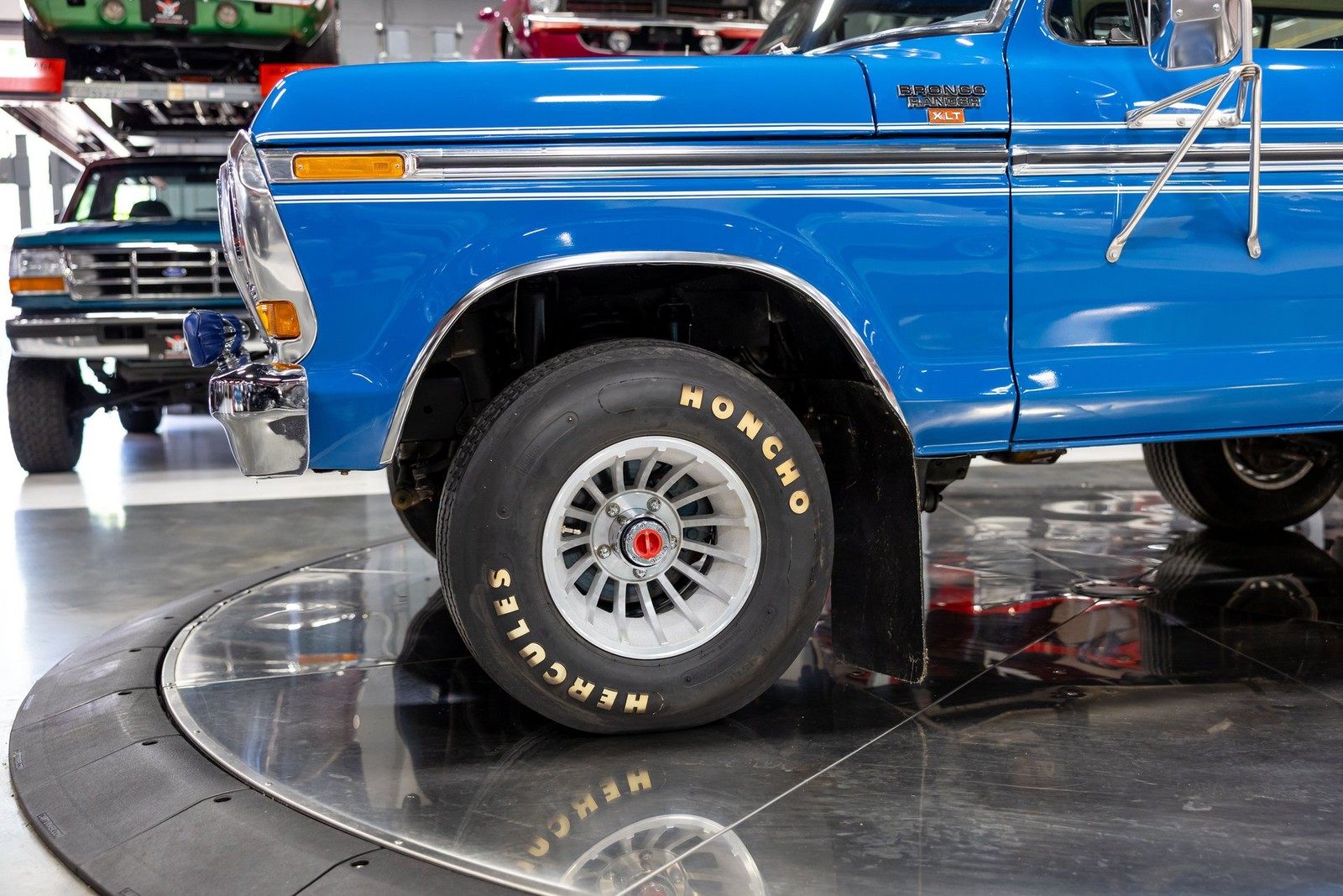 Ford-Bronco-1978-SUV-7