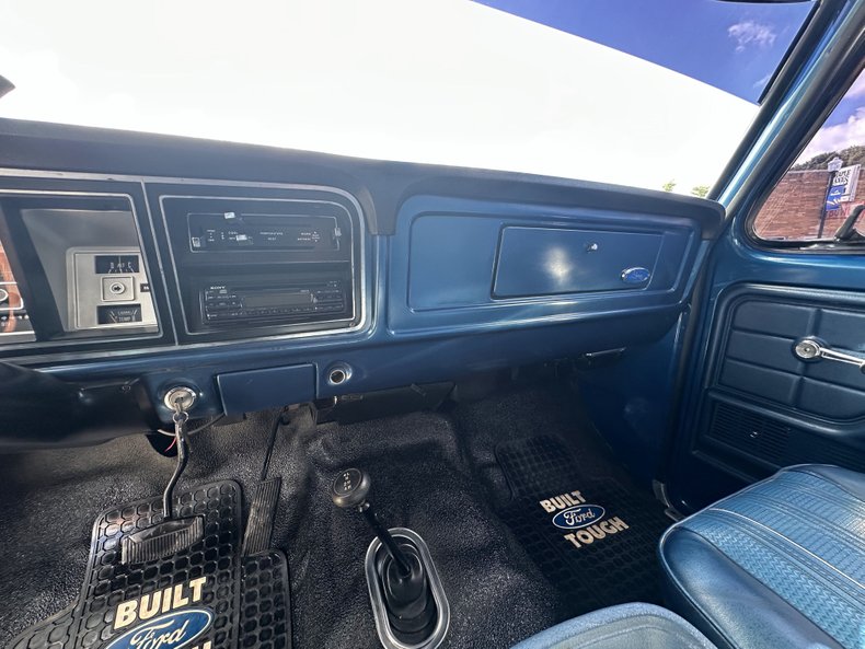 Ford-Bronco-1979-Blue-Metallic-Blue-29