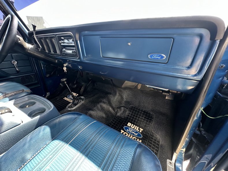 Ford-Bronco-1979-Blue-Metallic-Blue-35