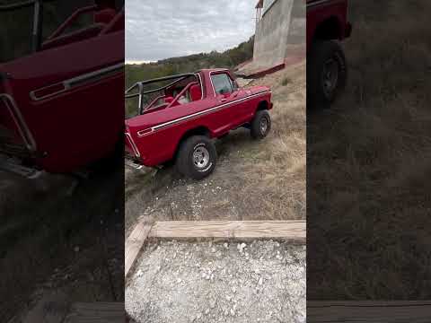 Ford-Bronco-1979-Red-Red-1