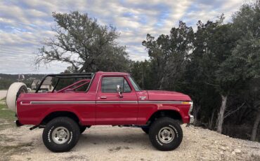 Ford-Bronco-1979-Red-Red-2