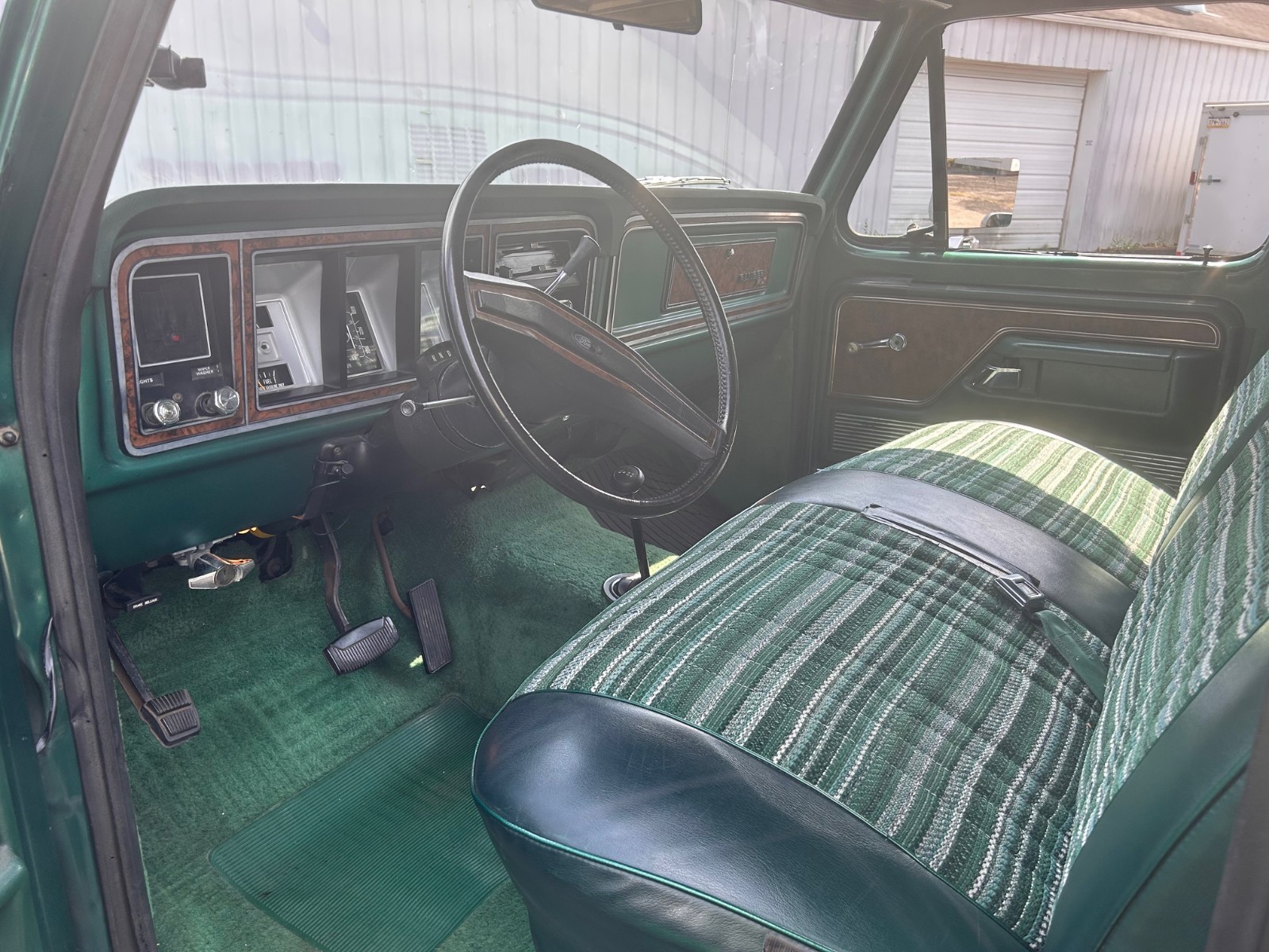 Ford-Bronco-1979-SUV-11