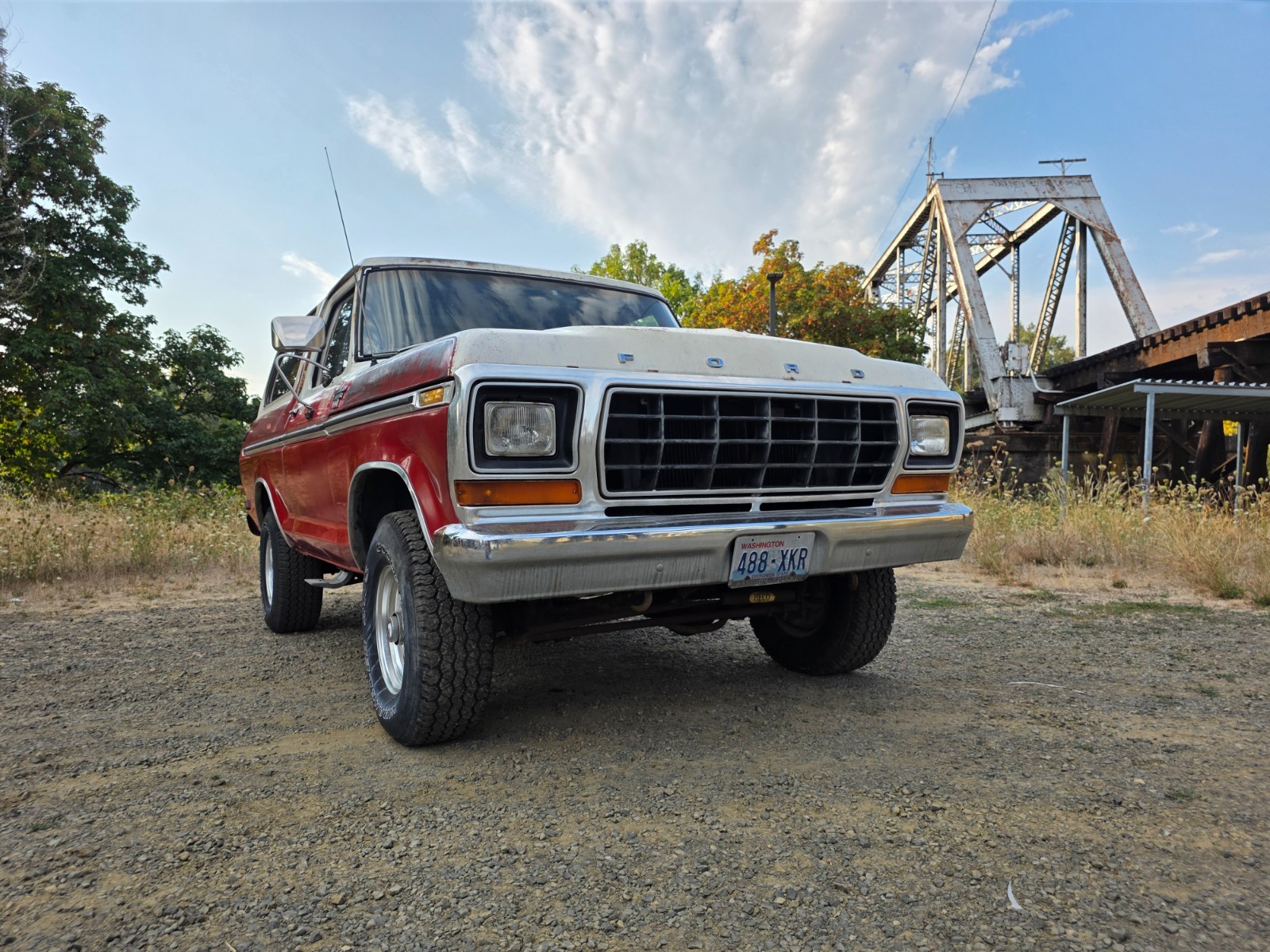 Ford-Bronco-1979-SUV-2