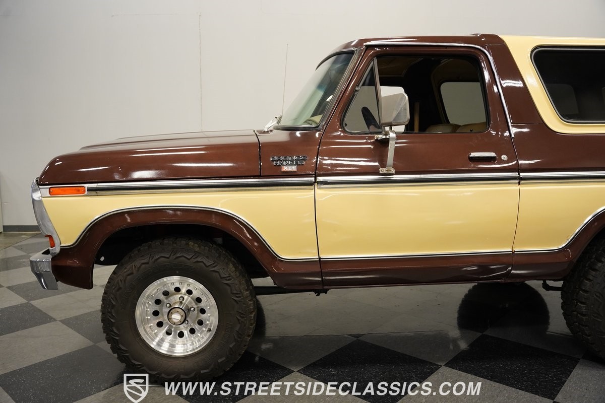 Ford-Bronco-1979-SUV-22