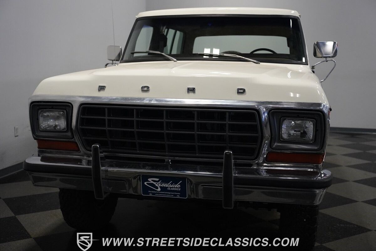 Ford-Bronco-1979-SUV-23