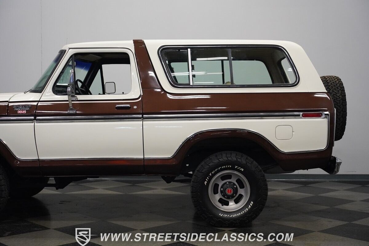 Ford-Bronco-1979-SUV-27