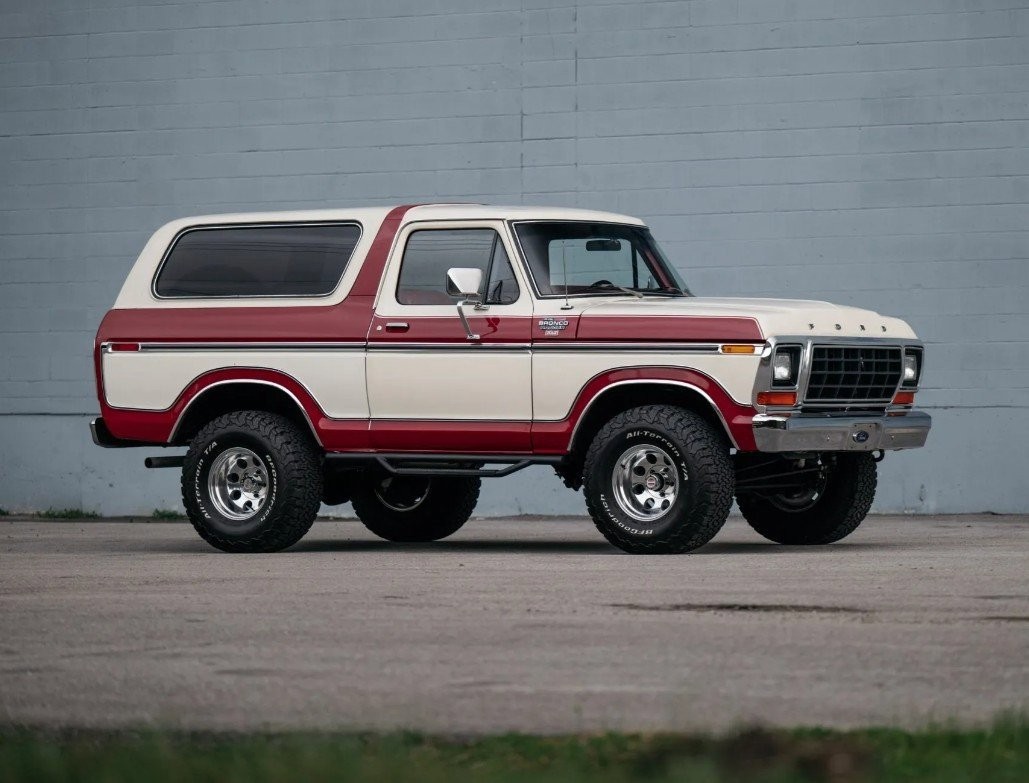 Ford-Bronco-1979-SUV-3