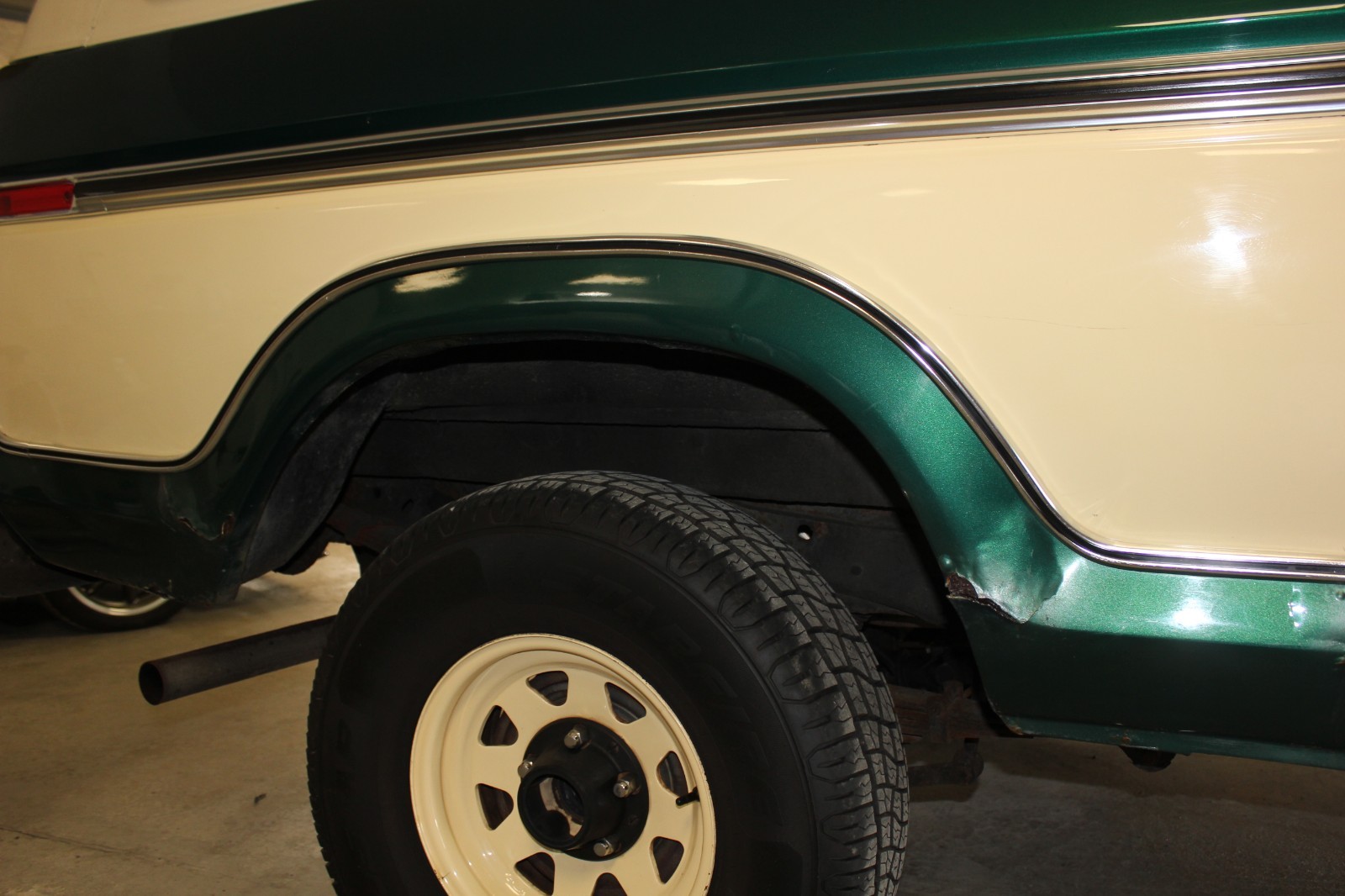 Ford-Bronco-1979-SUV-39